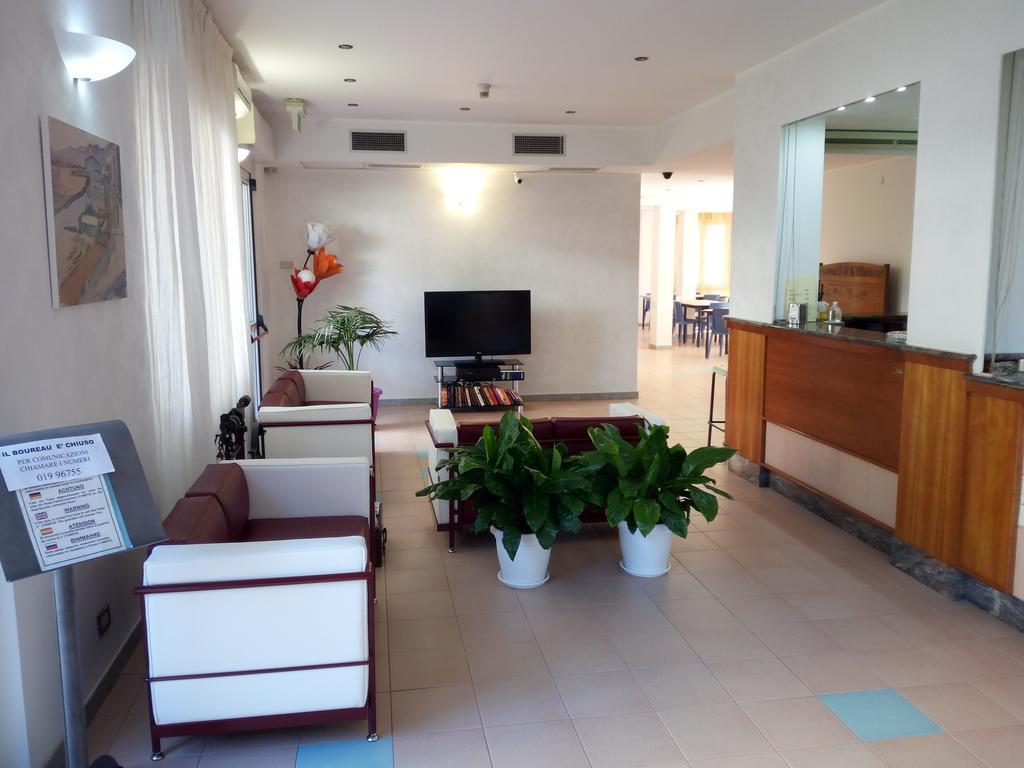 Hotel San Nazario วาราซเซ ภายนอก รูปภาพ