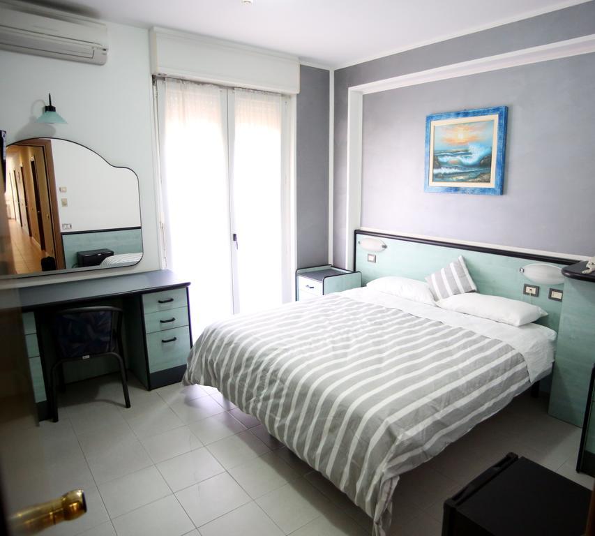 Hotel San Nazario วาราซเซ ภายนอก รูปภาพ