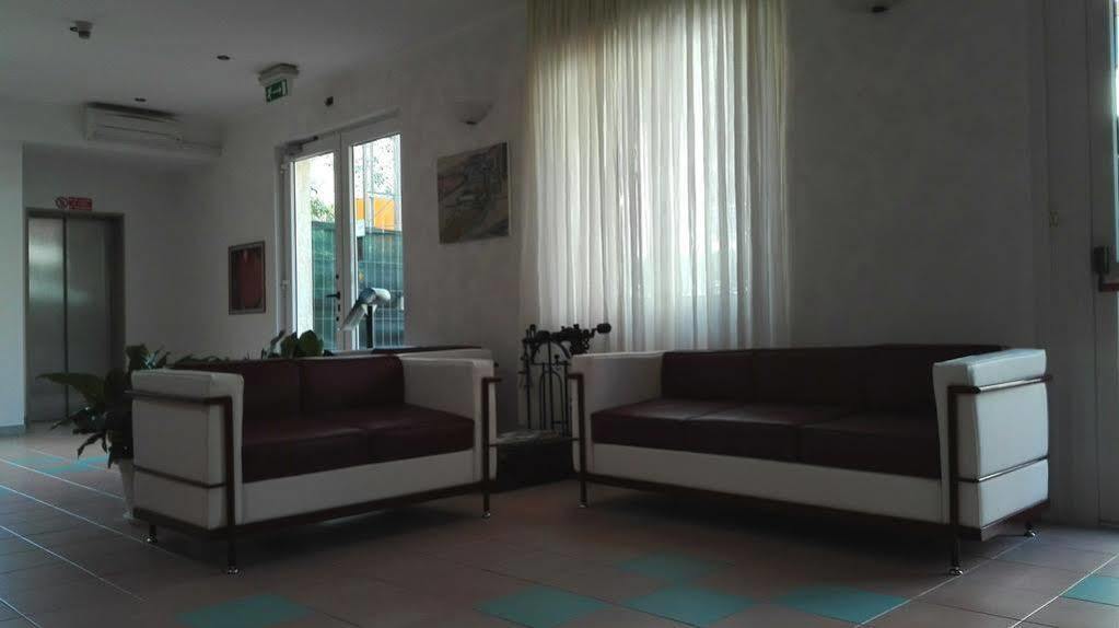 Hotel San Nazario วาราซเซ ภายนอก รูปภาพ
