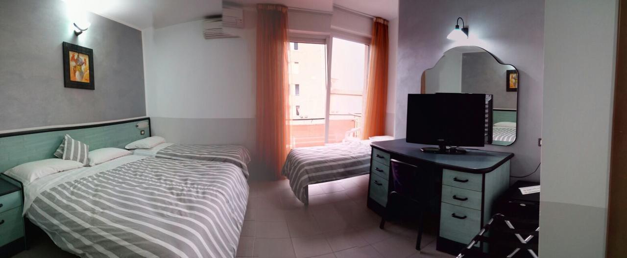 Hotel San Nazario วาราซเซ ภายนอก รูปภาพ